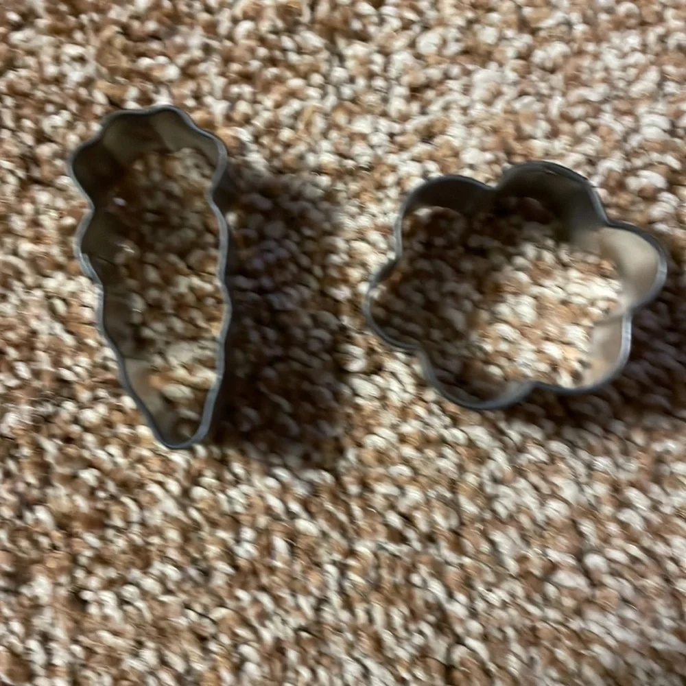 4 VTG Metal Minature Cookie Cutters